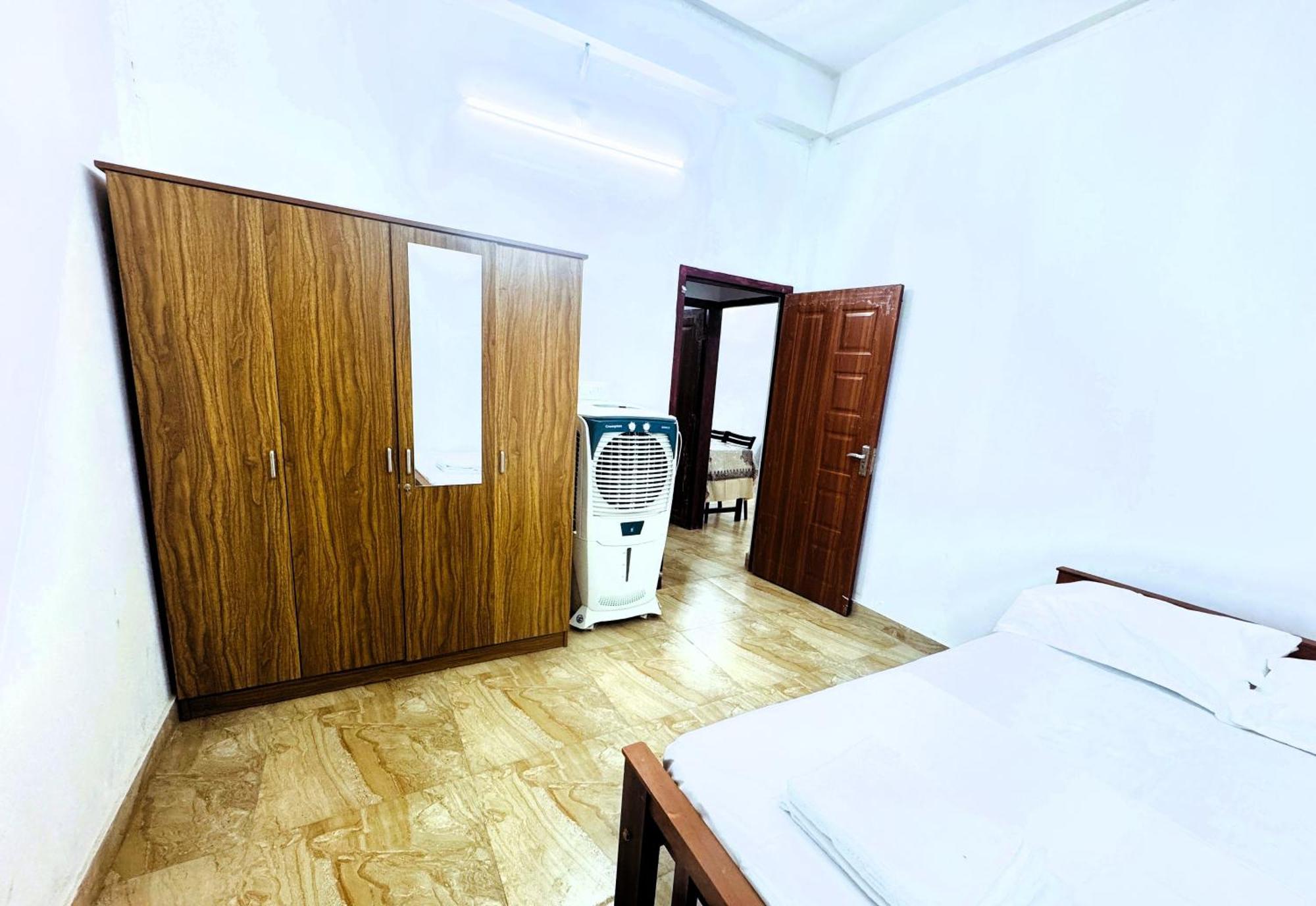 Vcs Apartments Parassinikadavu Parassinikkadavu Exterior foto